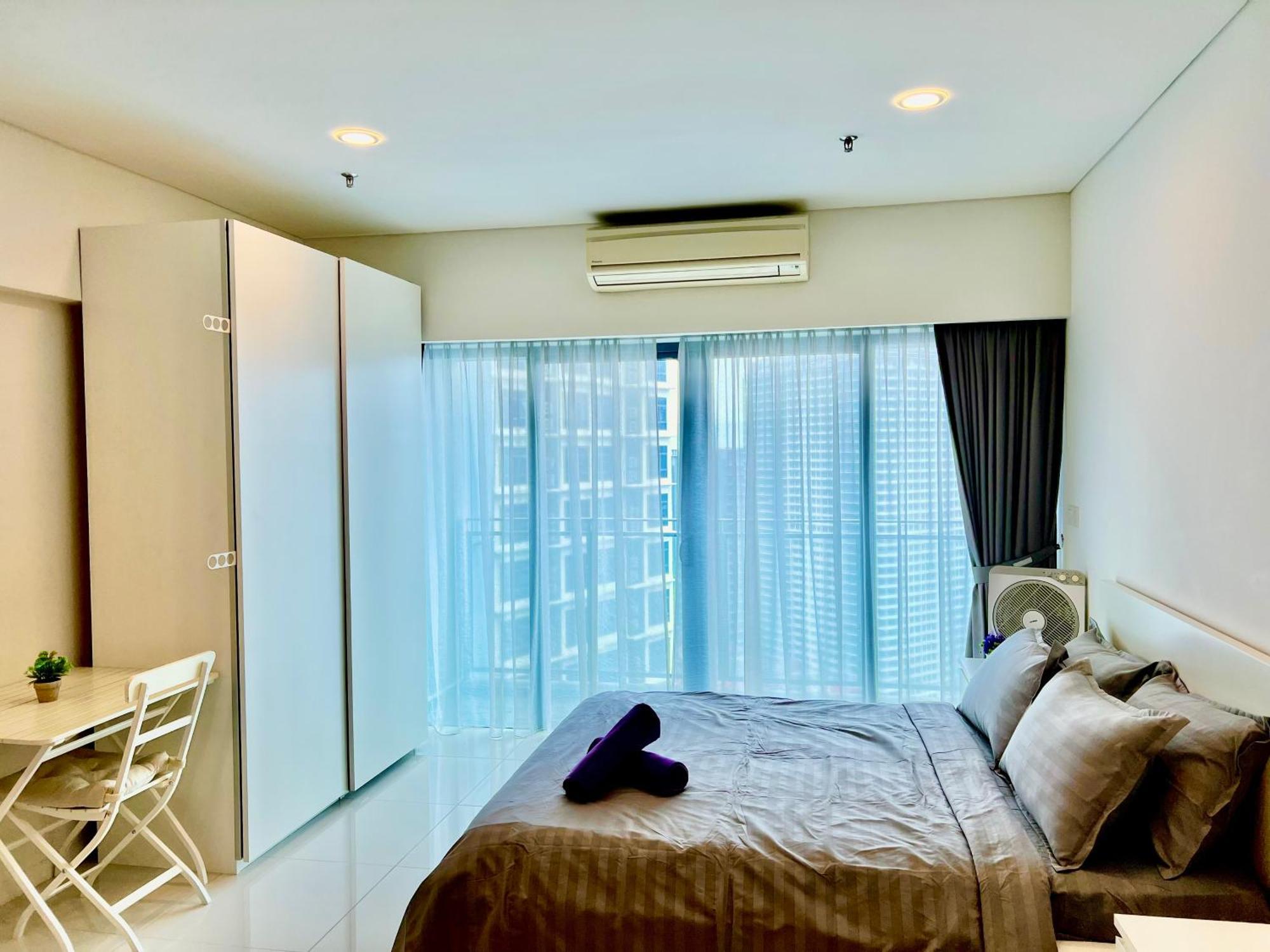 Summer Suites Klcc By Whollmark Kuala Lumpur Exterior photo