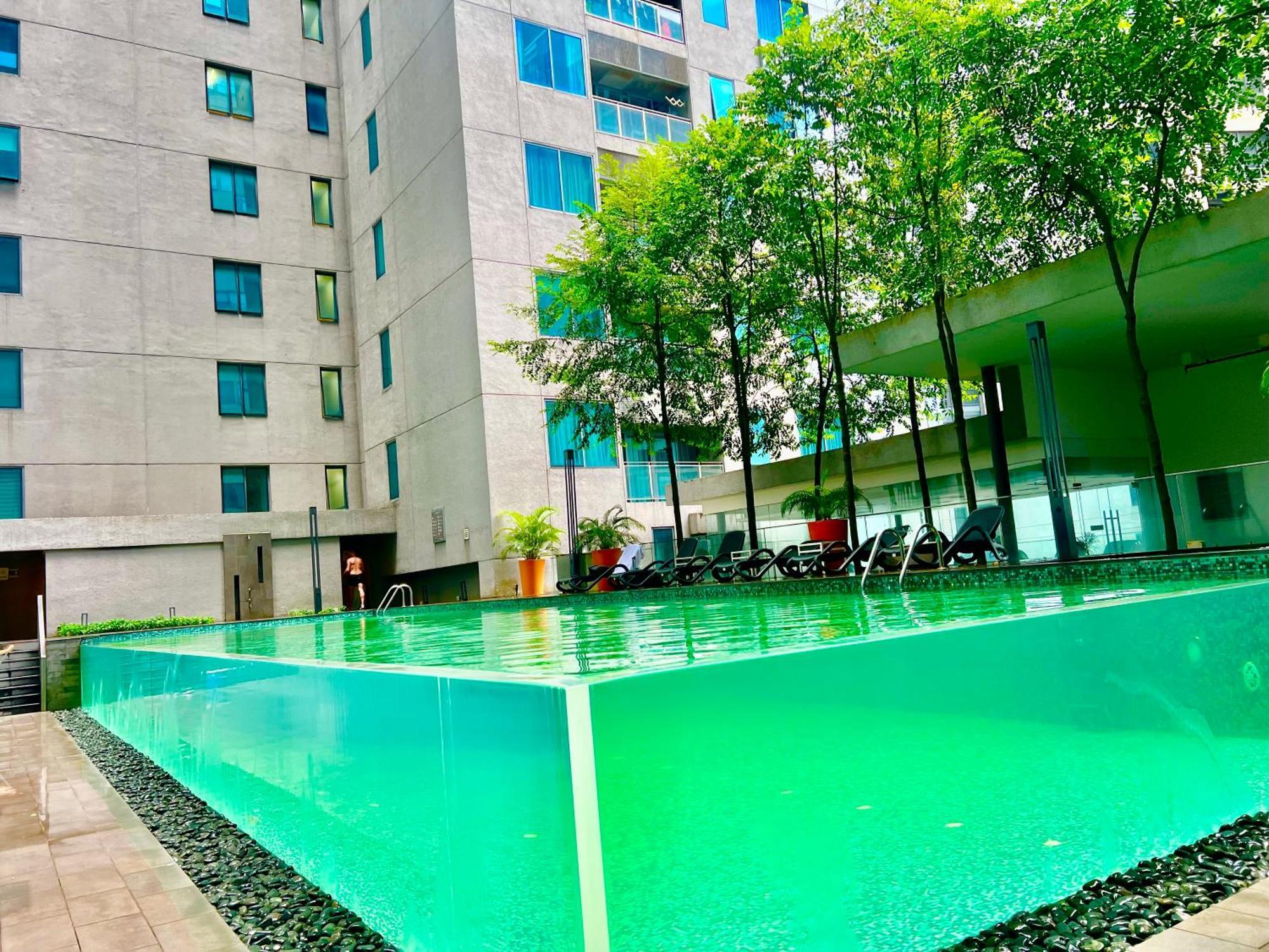 Summer Suites Klcc By Whollmark Kuala Lumpur Exterior photo